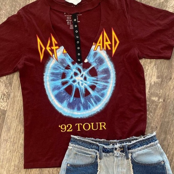 DEF LEPPARD Cut Out Front T-Shirt Small - Picture 2 of 5